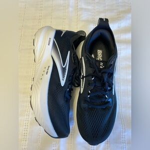 Brooks glycerin 22 running shoes